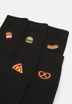 Pier One 5 PACK - Socken - Black -K 1eb5df53a0924f949fb1d5c79c086e28