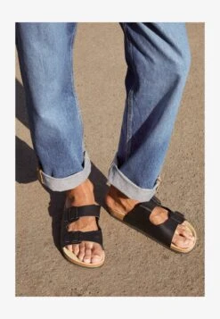 Pier One UNISEX - Hausschuh - Black 10 Pier One UNISEX - Hausschuh - Black -K 24272c78a40c4e589b9d280fcb0d7a40