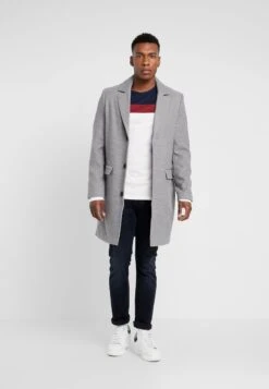 K -K 29e109eae189405994b919b5d531fb69