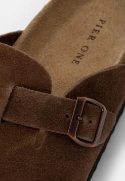 Pier One LEATHER UNISEX - Clogs - Brown -K 47364cdc1dcd4794860a5f6810594e6c