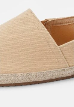 Pier One RENA ESPADRILLE UNISEX - Espadrille - Beige -K 7bf9f79cf7ad4df8a90b17f86d74fca8