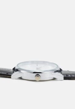 Pier One UNISEX - Uhr - Black -K 8310a8d6beeb42dfa6f09289ac50faa8