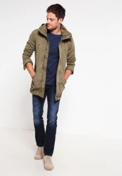 K -K 84e618d46ade423d9f766c642c33c36c