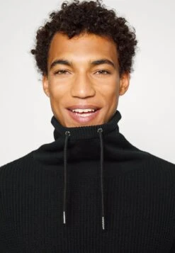 Pier One STRUCTURE BLOCK HIGH COLLAR - Strickjacke - Black -K 8ae538afff544777a63a44071114fc02