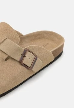 Pier One LEATHER UNISEX - Clogs - Beige -K 9441d91098484a458d337de47de41e02