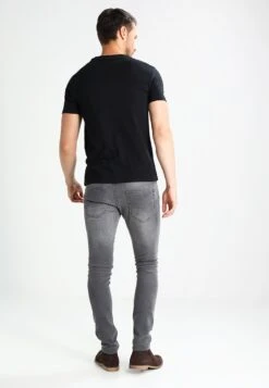 Pier One T-Shirt Basic - Black -K 986416f3e81f4399a4473036c21acde4