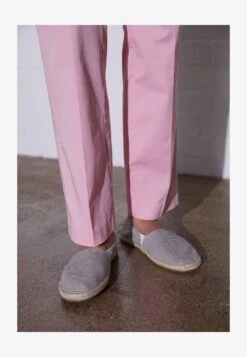 Pier One RENA ESPADRILLE UNISEX - Espadrille - White/blue 10 Pier One RENA ESPADRILLE UNISEX - Espadrille - White/blue -K c6887bca85d14b55a70a8c6745c09b3d