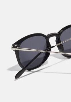 Pier One Sonnenbrille - Black -K e1238979fc144555bfd451a98b4e6bbf