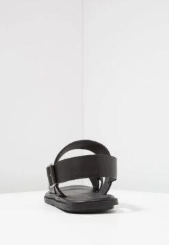 Pier One Riemensandalette - Black -K e819b7c59f5a477281c4a36bc41d12ad