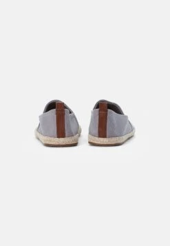 Pier One RENA ESPADRILLE UNISEX - Espadrille - Light Grey 10 Pier One RENA ESPADRILLE UNISEX - Espadrille - Light Grey -K fe23b761b30844ac92e7eccfef327beb